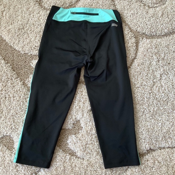 EXP Core Compression Workout Crop - Picture 3 of 4